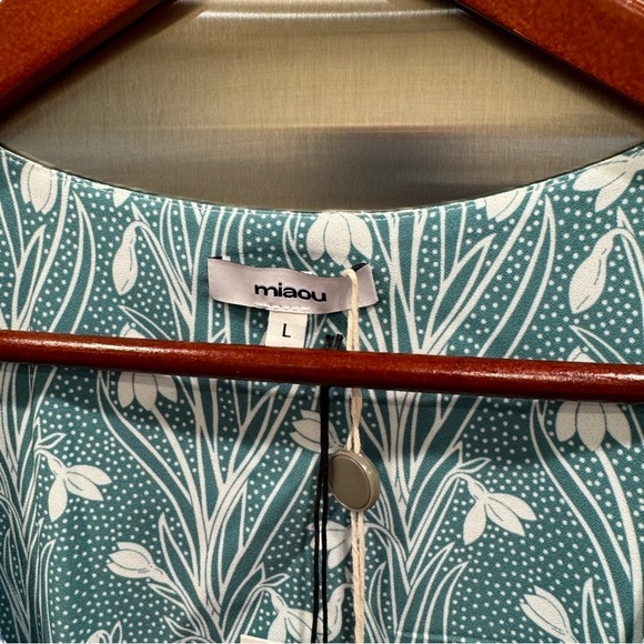 NWT Miaou Arielle Lace Up front Cropped Top in teal / white brand new crop - Picture 9 of 15